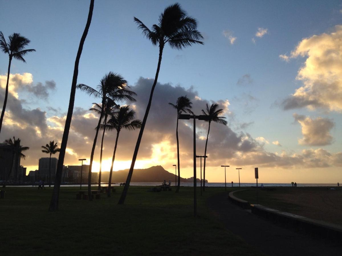 Free Parking, Pool, Sauna, Spa, Wifi, Bbq, Ac - Waikiki Banyan Honolulu Exterior foto
